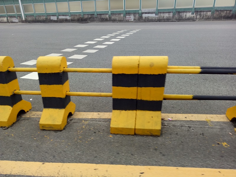 水泥墩反光漆
