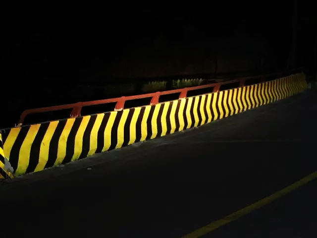 麻城高速道路反光涂料