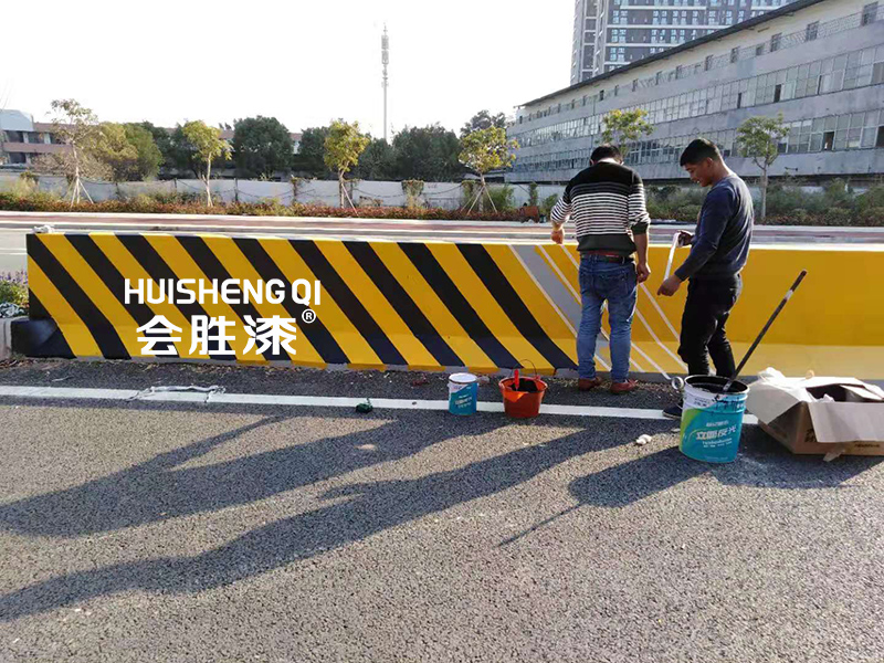 户外反光漆耐候性知多少？
